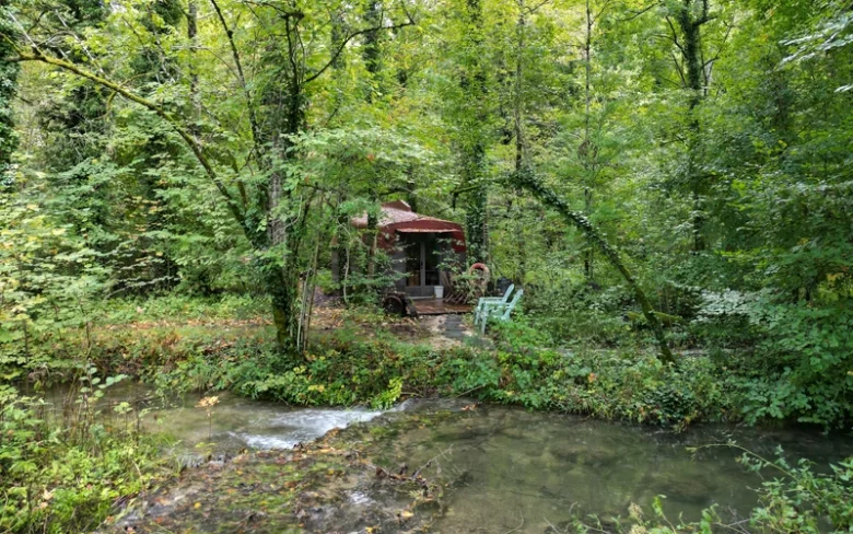 Lodge Navis